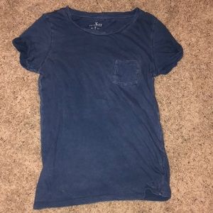 Blue american eagle t-shirt